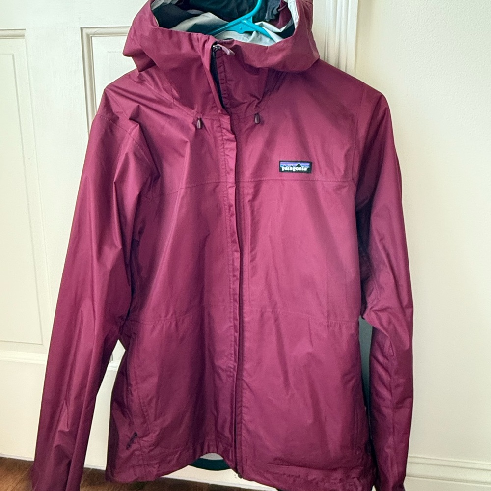 Patagonia women’s raincoat